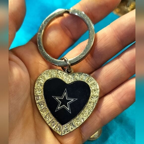 Dallas Cowboy heart keychain - Picture 4 of 7
